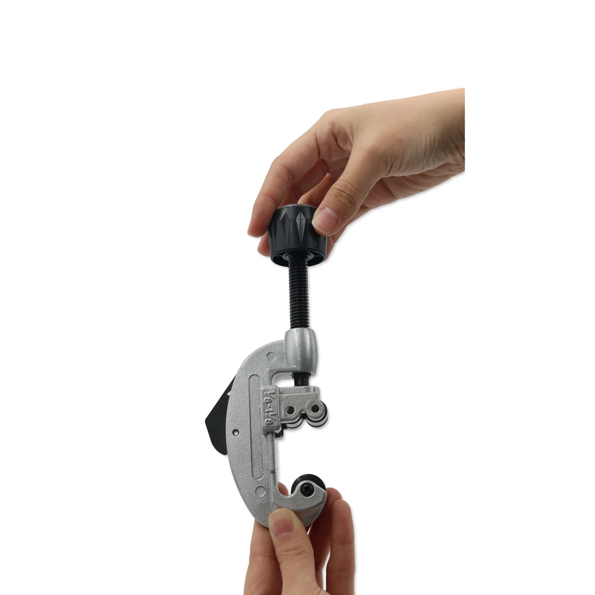 Heavy-Duty 30mm Tube Cutter – AY146-006 - Image 4