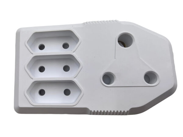 3*5A+1*16A MULTIPLUG ADAPTER AY299-812