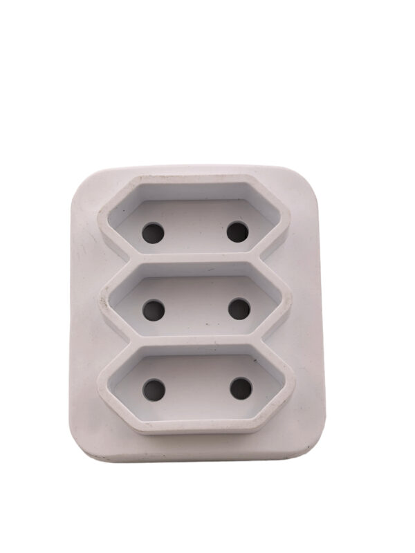 3*5A MULTIPLUG ADAPTER AY299-816